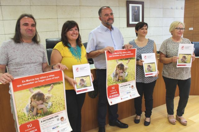 Cruz Roja Espaola promueve en Totana el acogimiento familiar de menores tutelados por la Administracin-