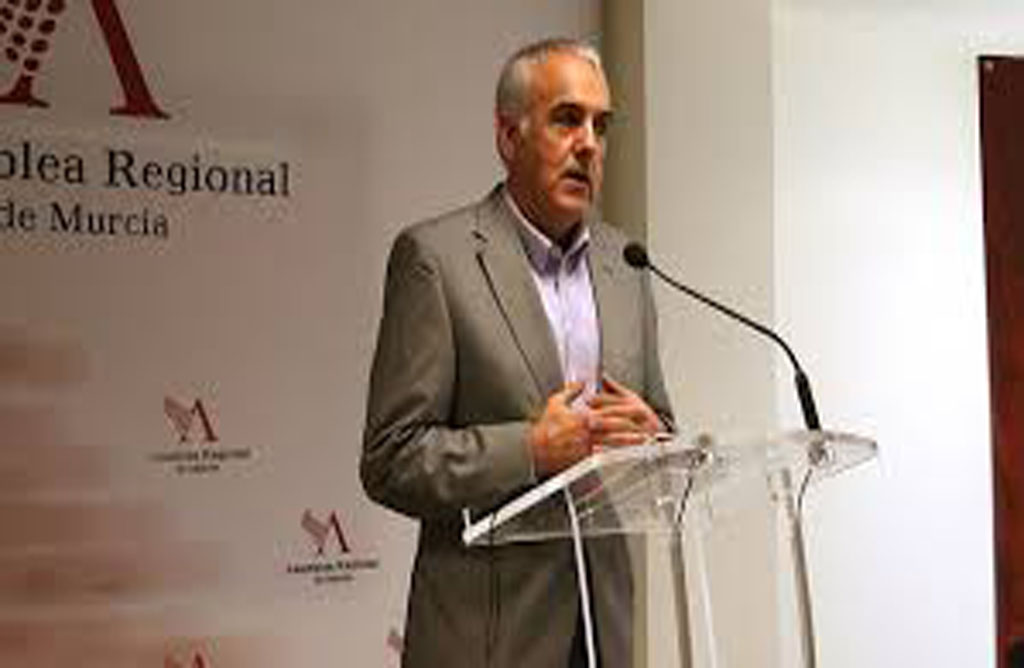 Alfonso Martínez Baños: Con la incorporación de Cs al Gobierno regional no ha cambiado nada.