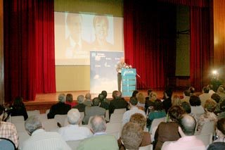 Valc�rcel dice en Totana que es una irresponsabilidad, por parte del PSOE, asegurar que han resuelto el problema del agua en el levante