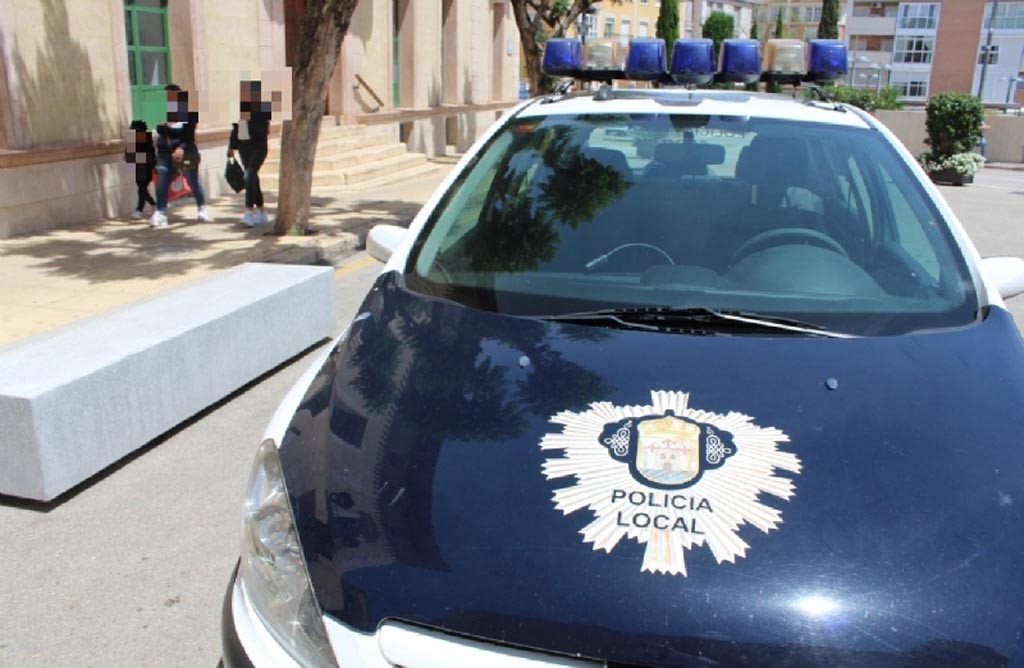 La Polica Local de Totana detiene a cinco personas por delitos contra la seguridad vial y desobediencia.