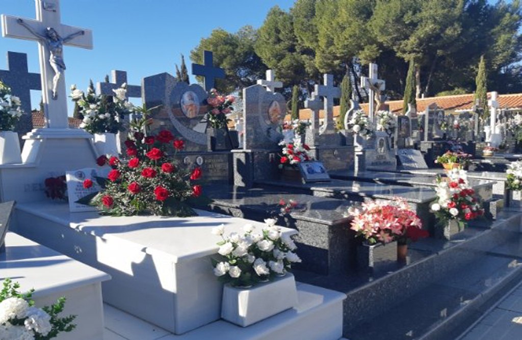 El Cementerio Municipal Nuestra Seora del Carmen de Totana abre maana 14 de mayo.