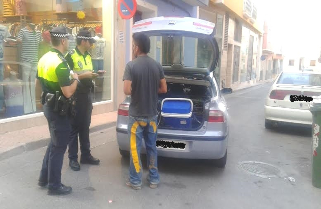 La Policía Local se une a la campaña de vigilancia de las condiciones de los vehículos.