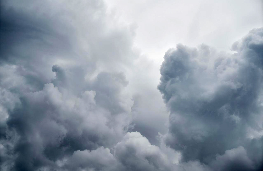 Cielos cubiertos sin descartar precipitaciones para empezar la semana