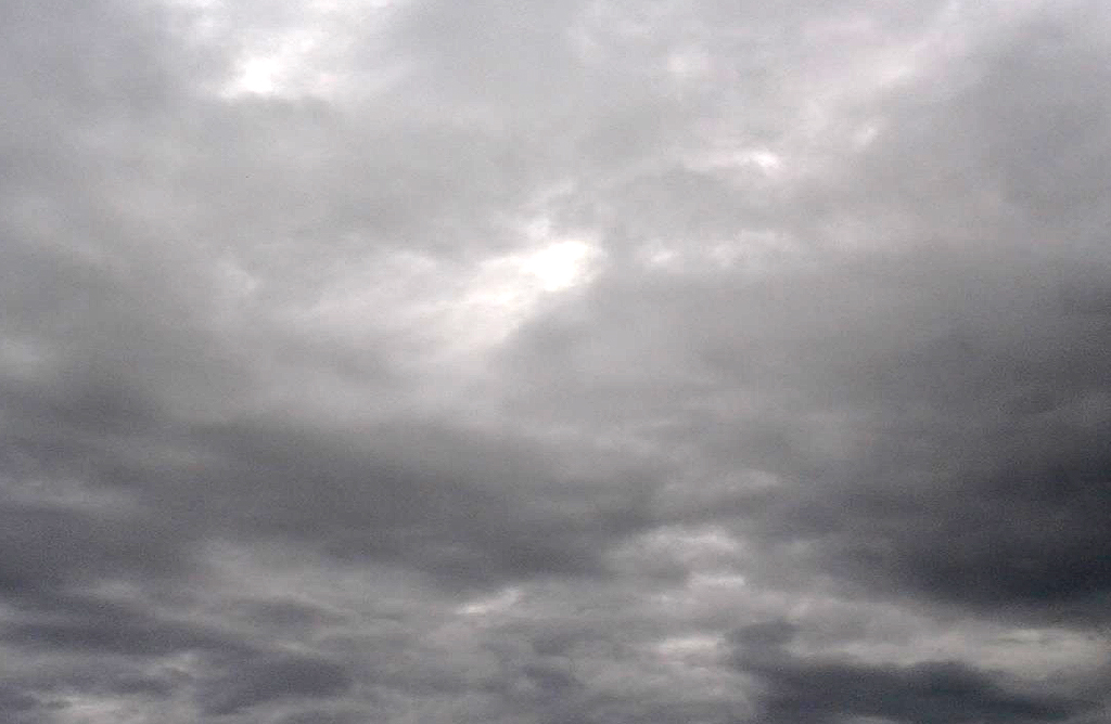 Cielos muy nubosos y temperaturas en descenso para dar la bienvenida al fin de semana