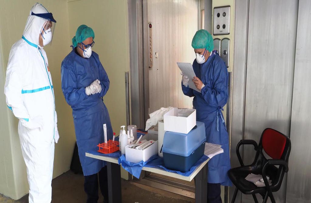La consejeria de Salud de Murcia Pide a los clientes de un pub de Totana que acudan a hacerse las pruebas PCR