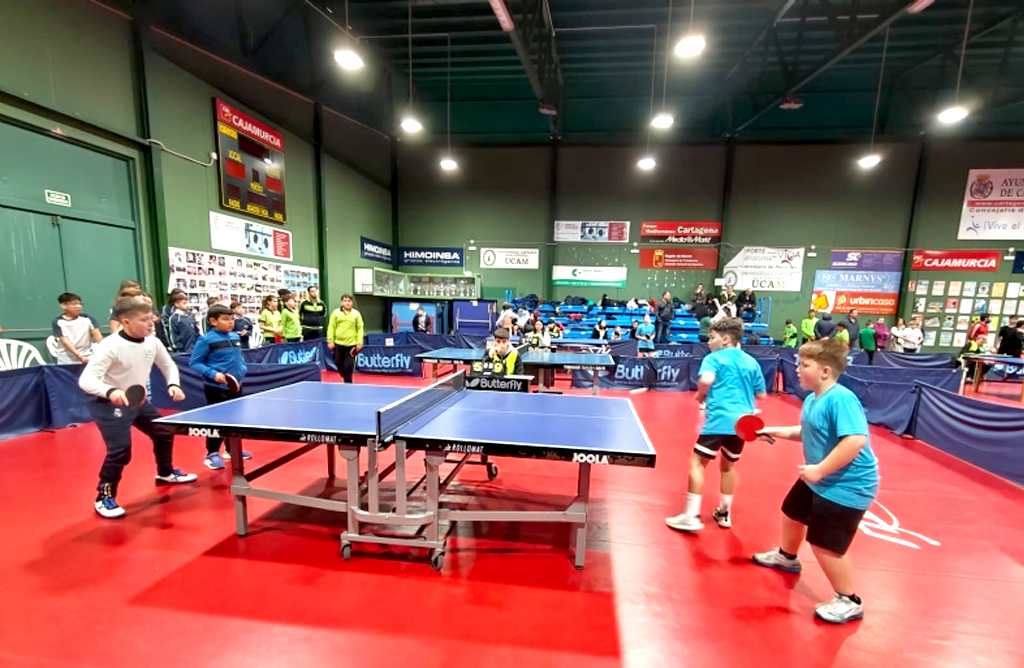 Los equipos de Tenis de Mesa del CES La Milagrosa brillan en la Jornada Sur Escolar