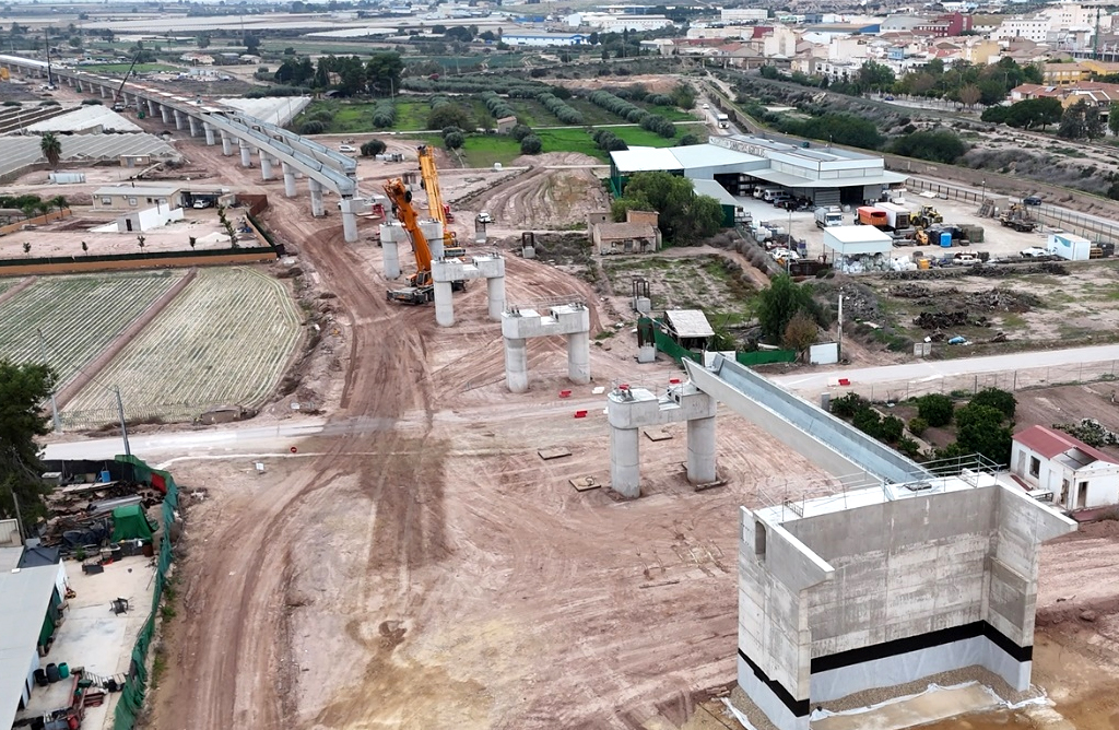 Se autorizan 121 millones de euros para las obras de montaje de la va de la lnea del AVE entre Murcia y Lorca